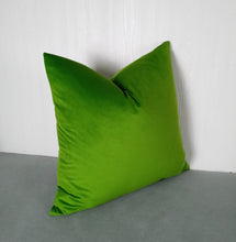 Load image into Gallery viewer, Kelly Green Pillow Cover Velvet FREE PIPING 18X18 20X20 22X22 Made to Order
